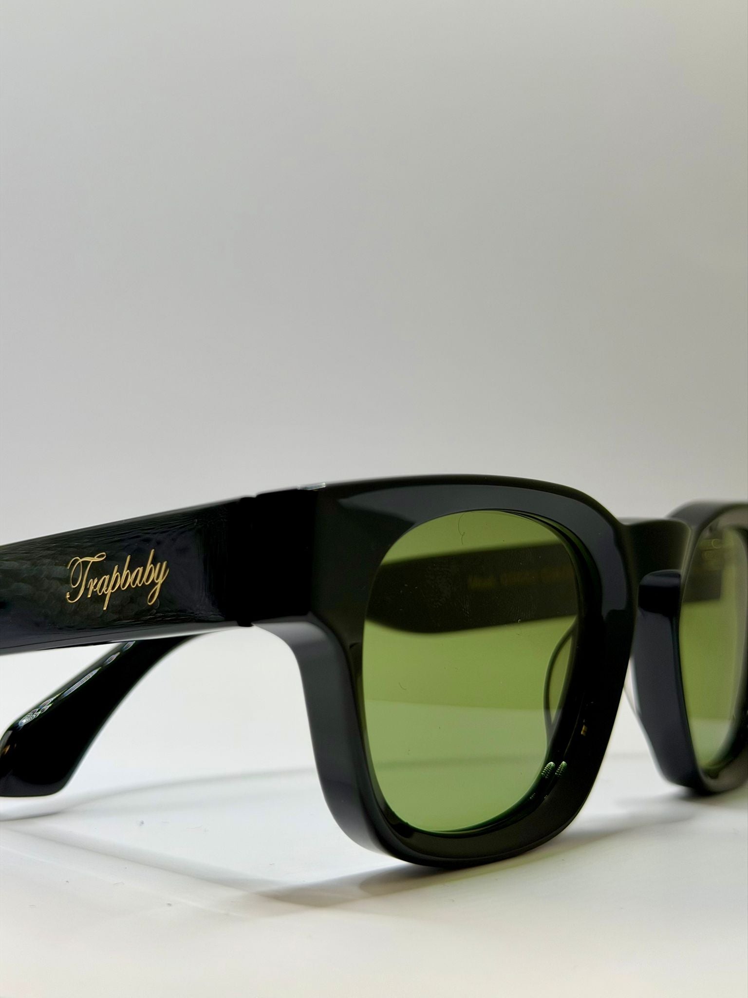 Coco Noir Collection Forest Green – Trapbaby Premium Sonnenbrille | Handgefertigt in Italien